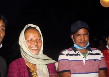 लाश जलाउने सपनाका बुबाआमा पहिलोपटक मिडियामा, भन्छन, ‘मेरो सहासी छोरा हो सपना’ {भिडियो}