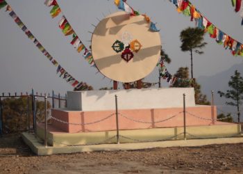 रामेछापको सुनापतिमा नेपालको सबैभन्दा ठुलो डम्फु निर्माण