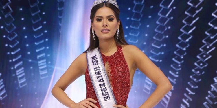 मेक्सिकोकी एन्ड्रिया मेजाले जितिन् ‘मिस यूनिभर्स २०२१’को उपाधी