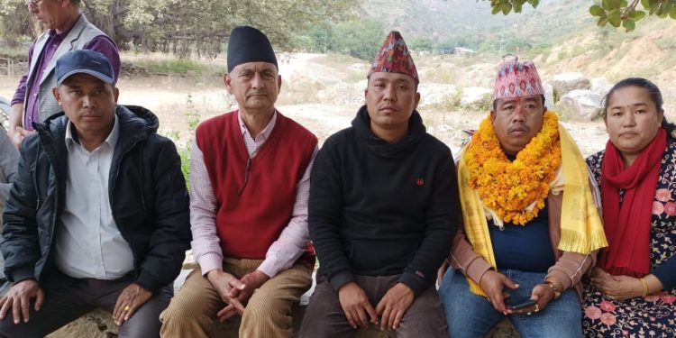 एमाले वडा अध्यक्षका छोरा नेकपा (एकीकृत समाजवादी ) मा प्रवेश, भ्रष्टचार,अन्याय र अत्याचारको बिरुद्द लड्न तयार