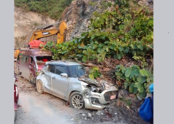 सुक्खा पहिरोले नारायणगढ–मुग्लिन सडक अवरूद्ध