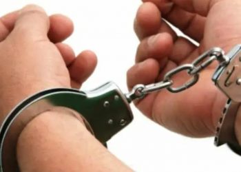 मतदातालाई पैसा बाँडेको आरोपमा सुर्खेतमा एमालेका वडा अध्यक्ष उम्मेदवार प्रहरी नियन्त्रणमा