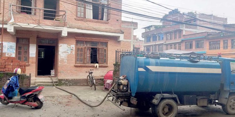 चुनावका दिन अत्यावश्यक सेवाका सवारी साधनलाई पास नचाहिने