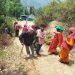 मतदान गर्न कोही काखे नानी च्यापेर, कोही ह्विल चियरमै पुगे बुथमा