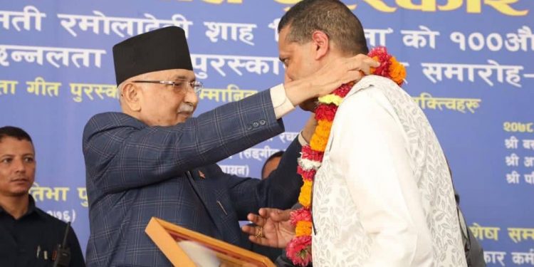 बसन्त चौधरीले पाए ‘छिन्नलता गीत पुरस्कार’