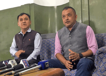 कांग्रेस केन्द्रीय कार्यसमिति बैठक गगन-विश्वले  गरे बहिस्कार